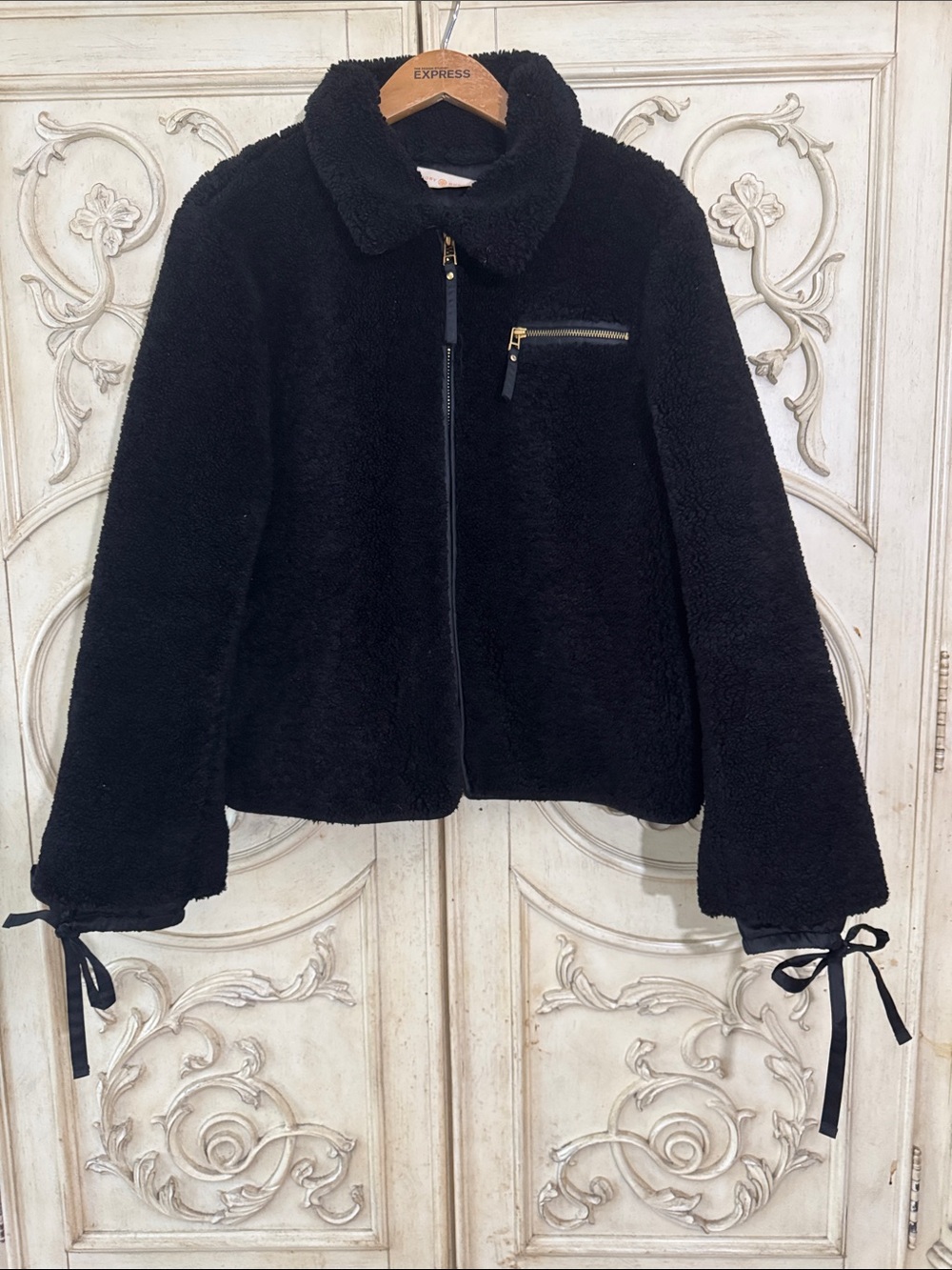 Tory Burch Faux Shearling Tie-Cuff Bomber Jacket | Black | Size XL๐ค